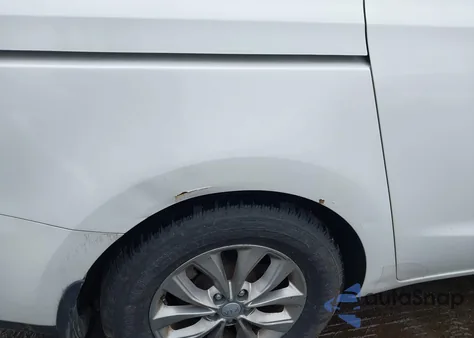 2019 Kia Sedona Lx z USA, uszkodzony, nr VIN KNDMB5C13K6540231